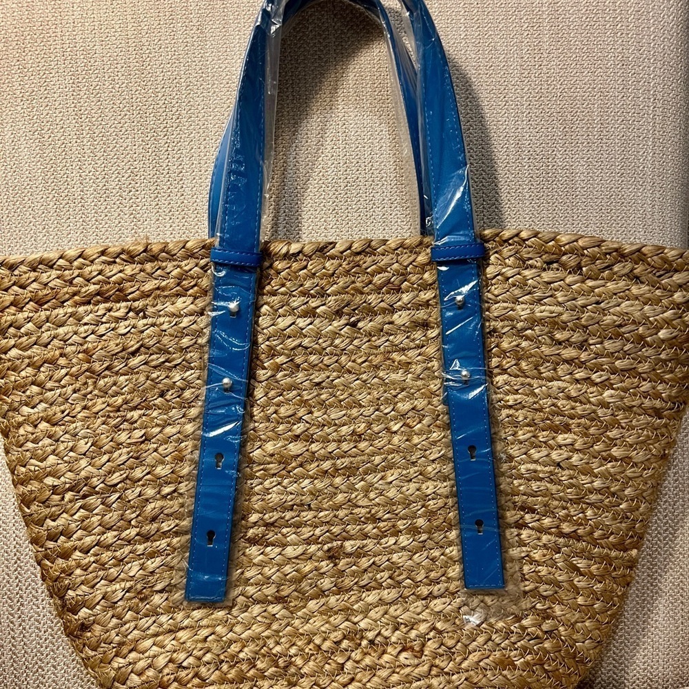 Handmade summer woven bag with blue leather handle and pocket in front - Picture 7 of 9